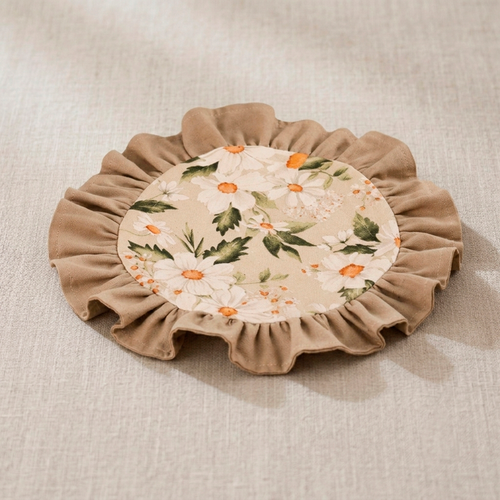 Vintage Cotton Ruffle Placemat - Floral Cottagecore Table Decor