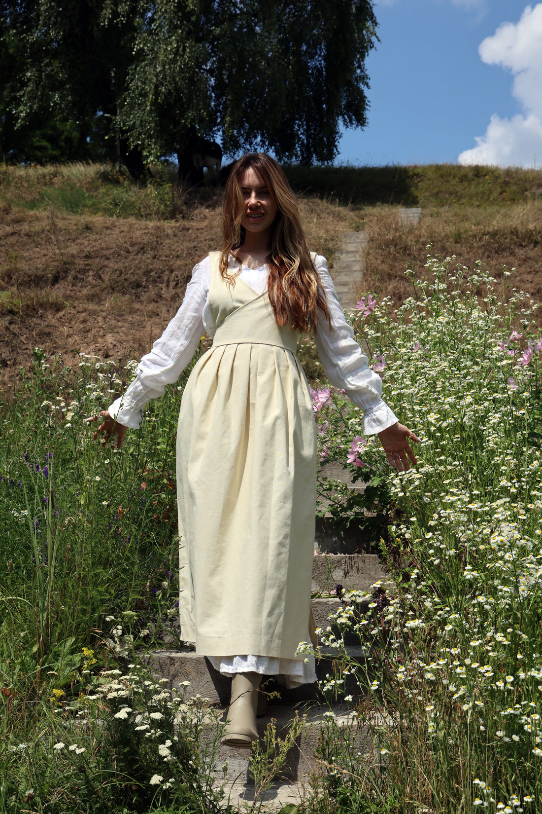 Champagne Fair Apron — Full-Skirt Cotton Pinafore