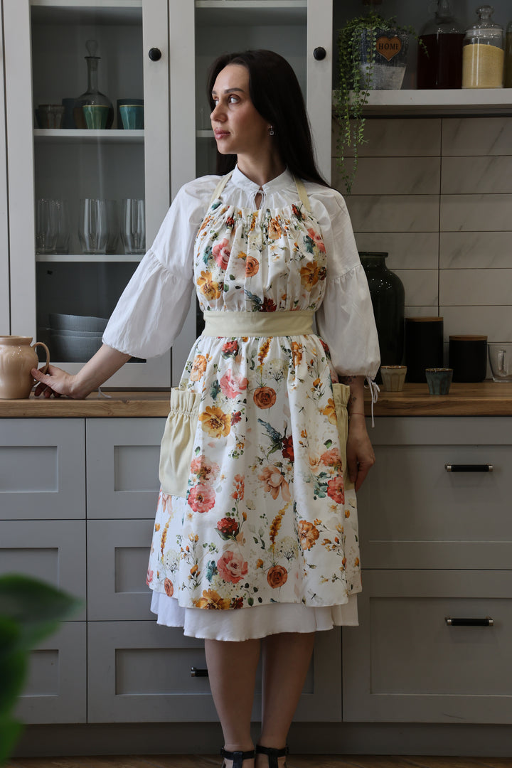 Vintage Floral Cotton Apron with Champagne Accents – Elegant Kitchen Apron with Teflon Coating & Deep Pockets