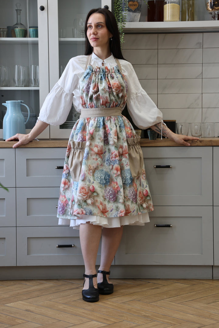 Victorian Garden Hydrangea & Rose Cotton Apron – Elegant Kitchen Apron with Teflon Coating & Deep Pockets