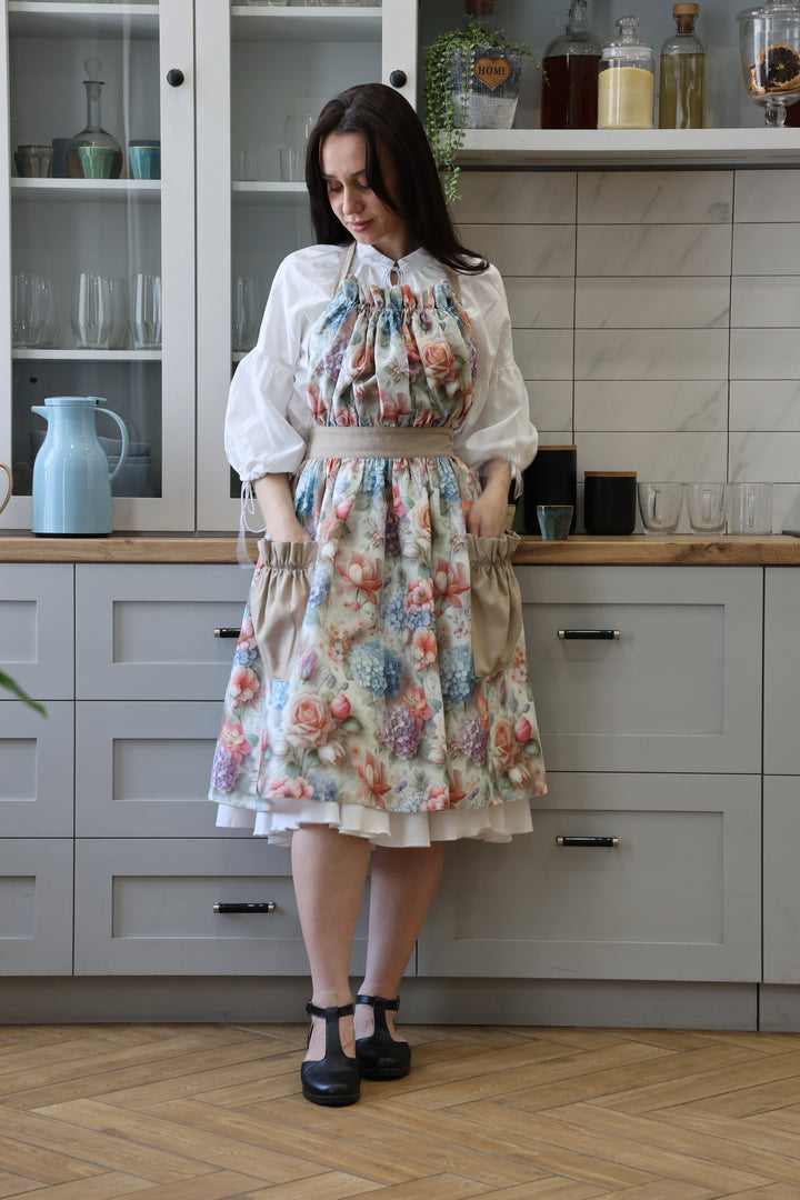 Victorian Garden Hydrangea & Rose Cotton Apron – Elegant Kitchen Apron with Teflon Coating & Deep Pockets
