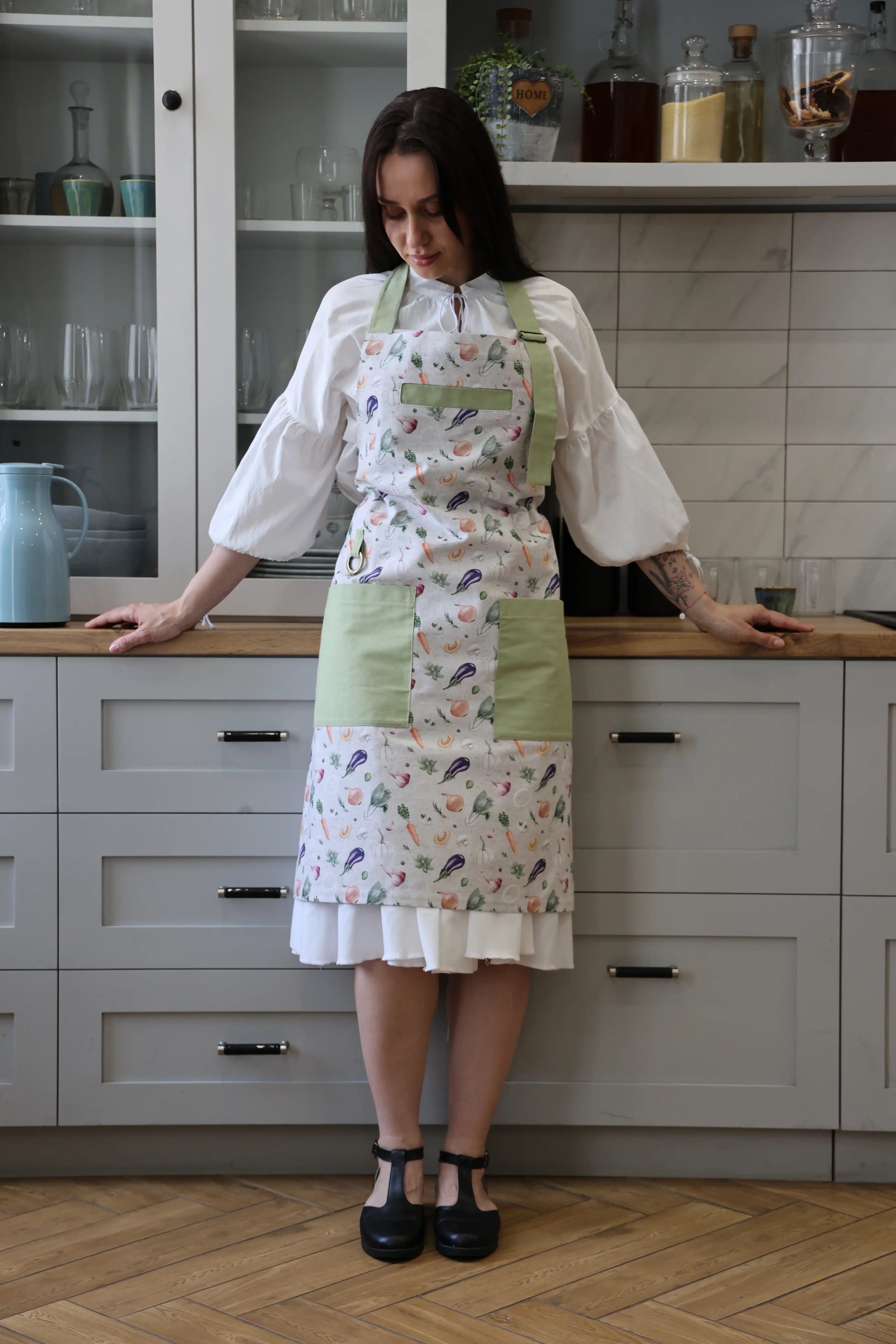 Sage Daisy Print Apron with Lace