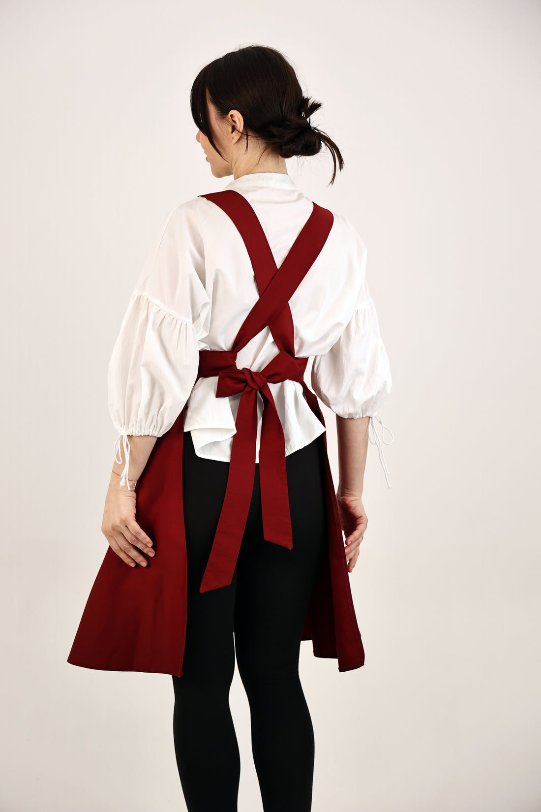 Café Crossback Apron — Burgundy