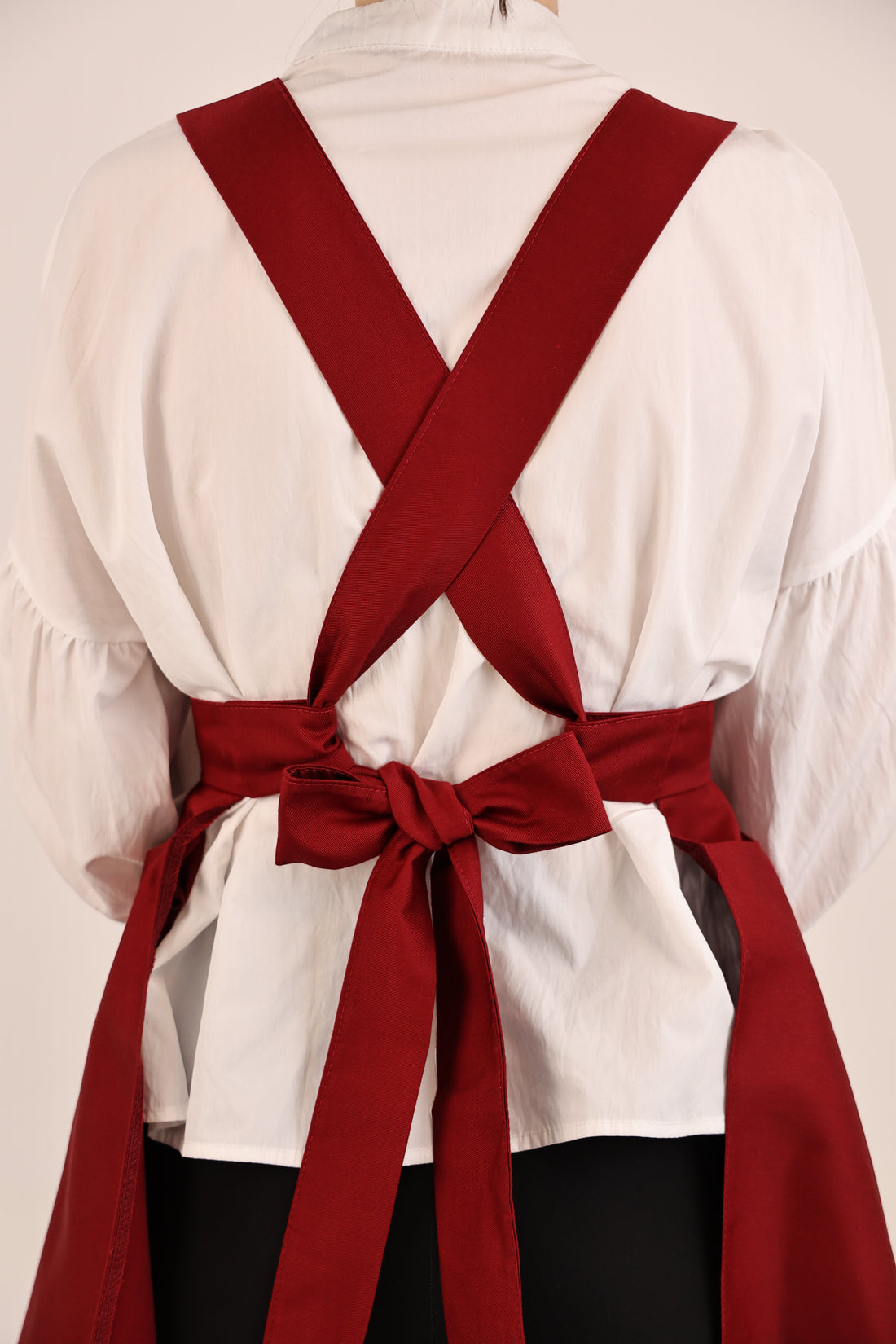 Café Crossback Apron — Burgundy