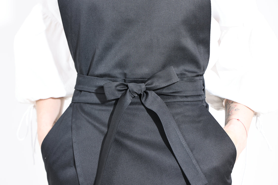 Hituka Pro Chef & Bartender Apron Black — Highly-Breathable Cross-Back Apron