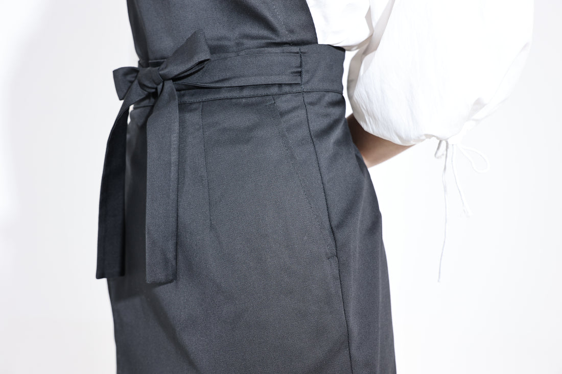 Hituka Pro Chef & Bartender Apron Black — Highly-Breathable Cross-Back Apron