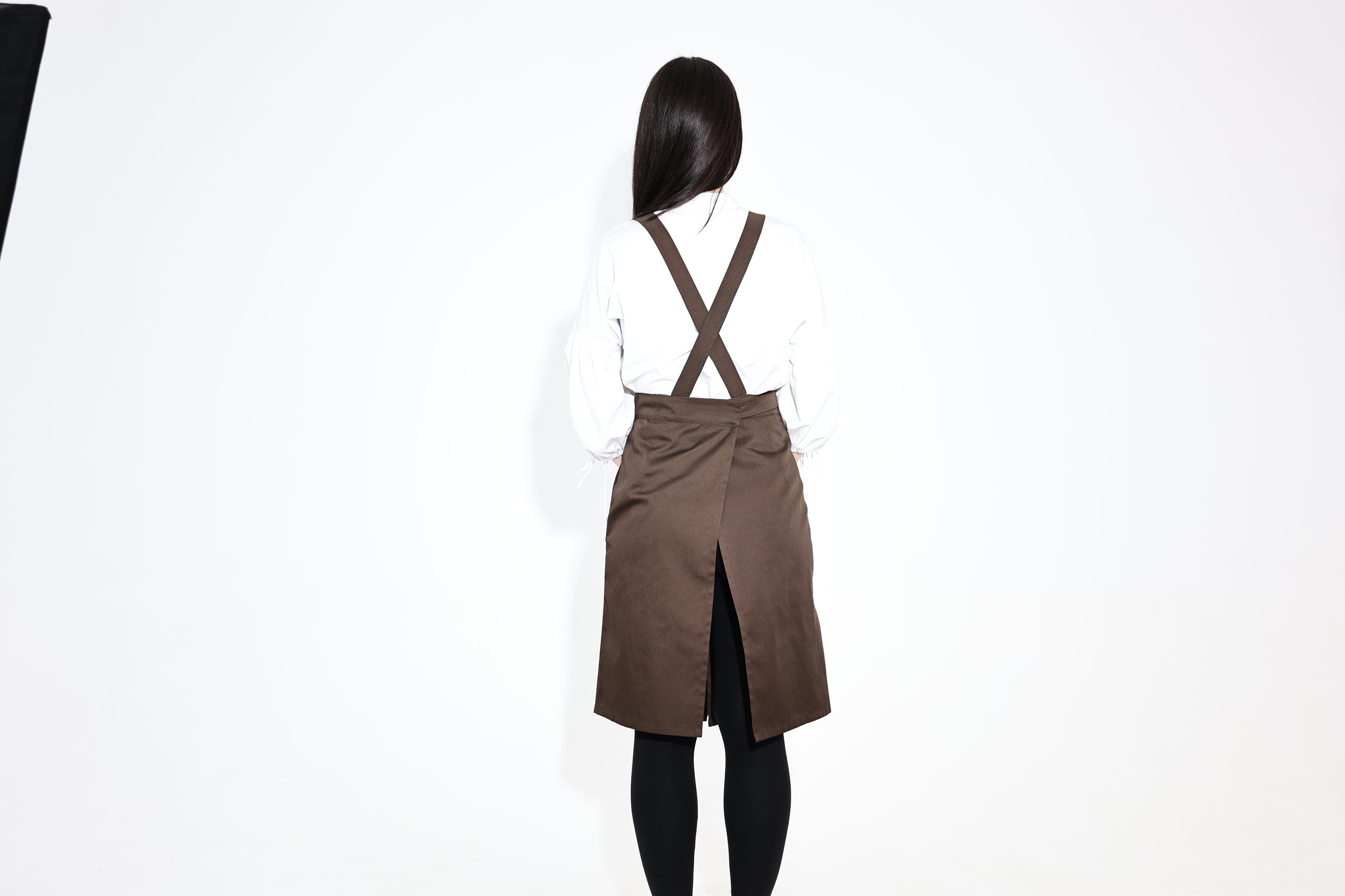 Hituka Pro Chef & Bartender Apron Light Brown — Water-Repellent Cross-Back Apron