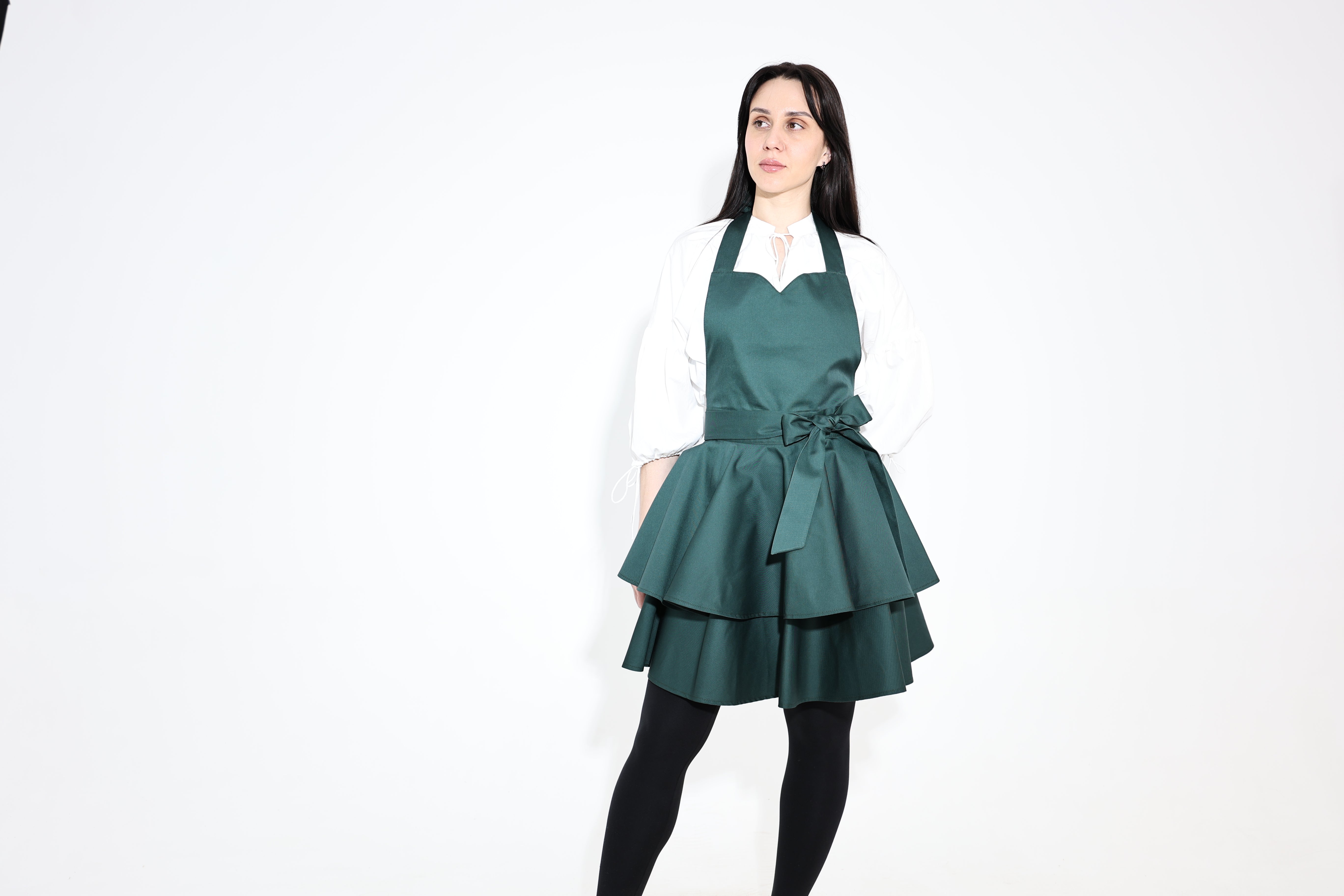 Daisy Ruffle Apron — Emerald Green