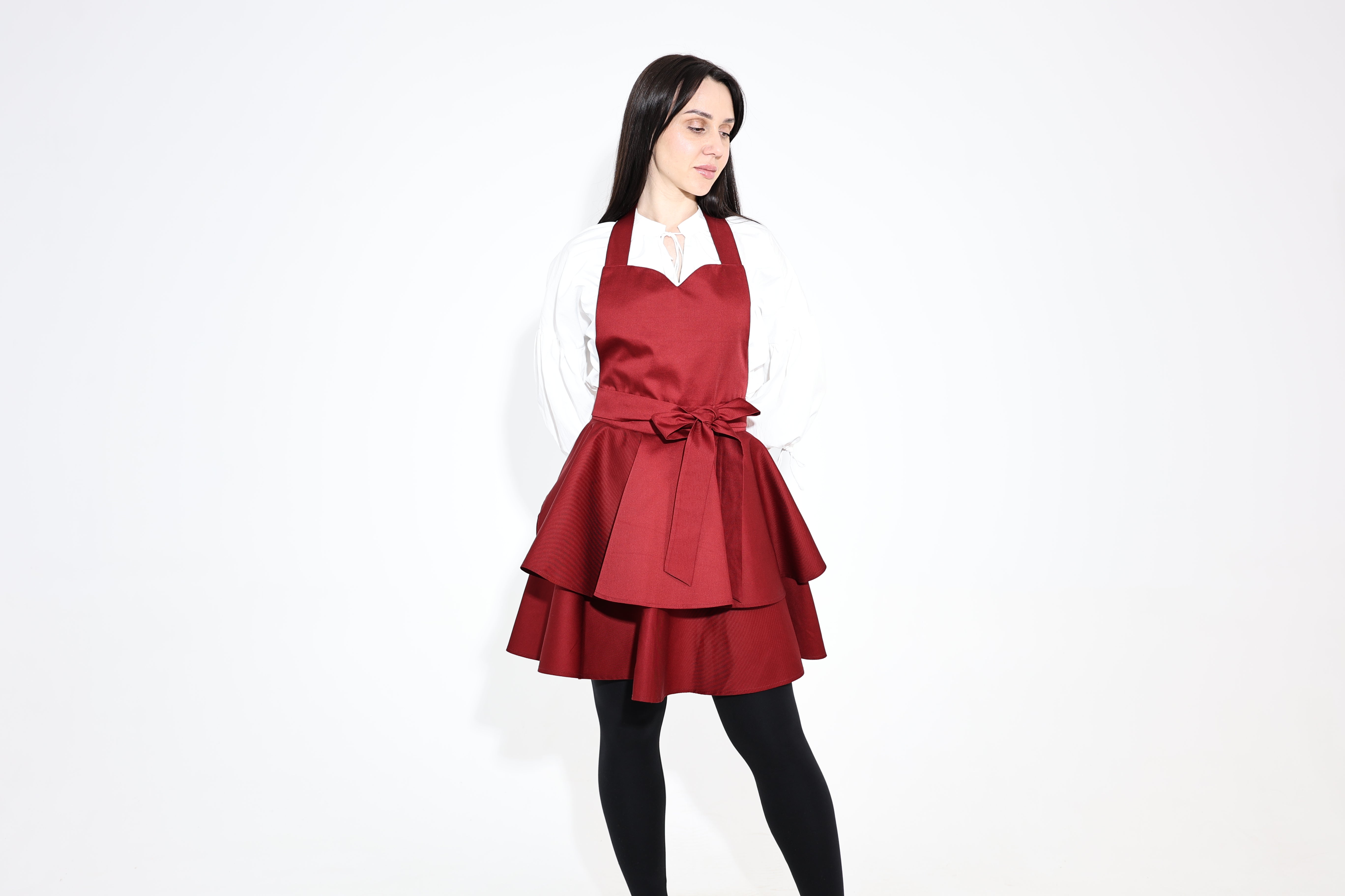 Daisy Ruffle Apron — Burgundy